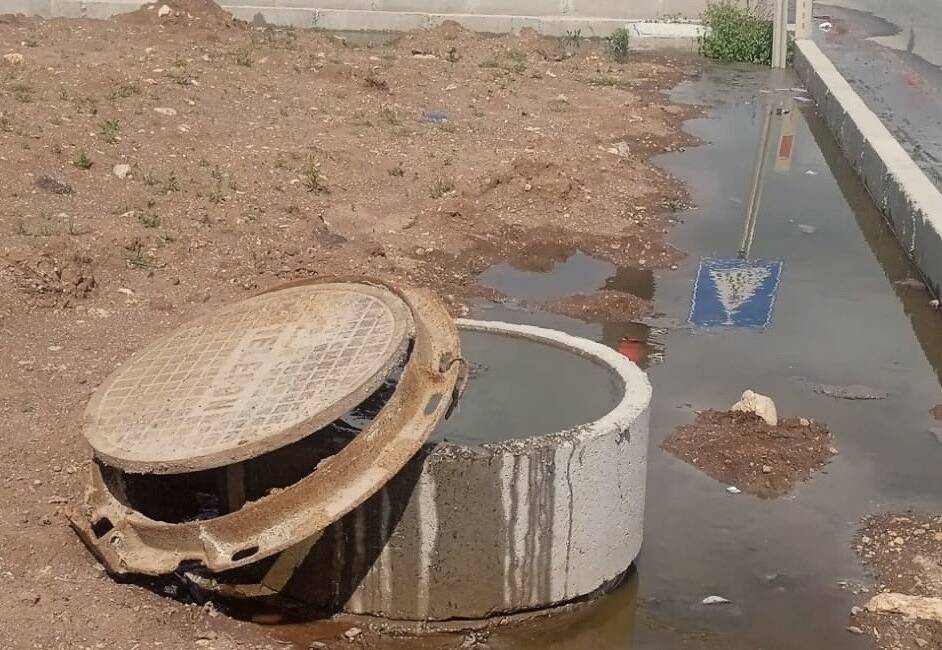Adıyaman’ın Gölbaşı ilçesinde taşan lağım suları tepkilere neden oldu.