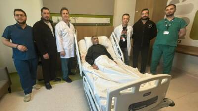 Gaziantep’te yaşayan genetik polikistik böbrek hastası Mustafa Doğan, giderek büyümeye