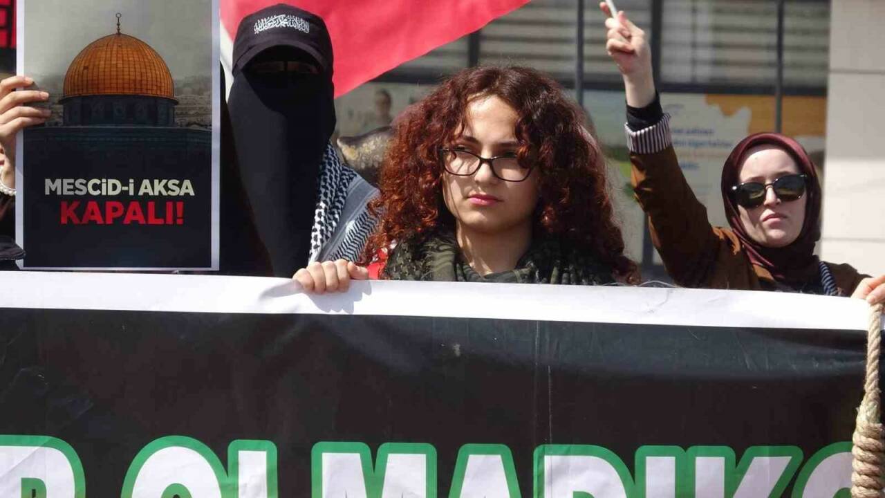 Kilis’te bir sivil toplum kuruluşu tarafından yapılan açıklamada, Filistinli esirlere