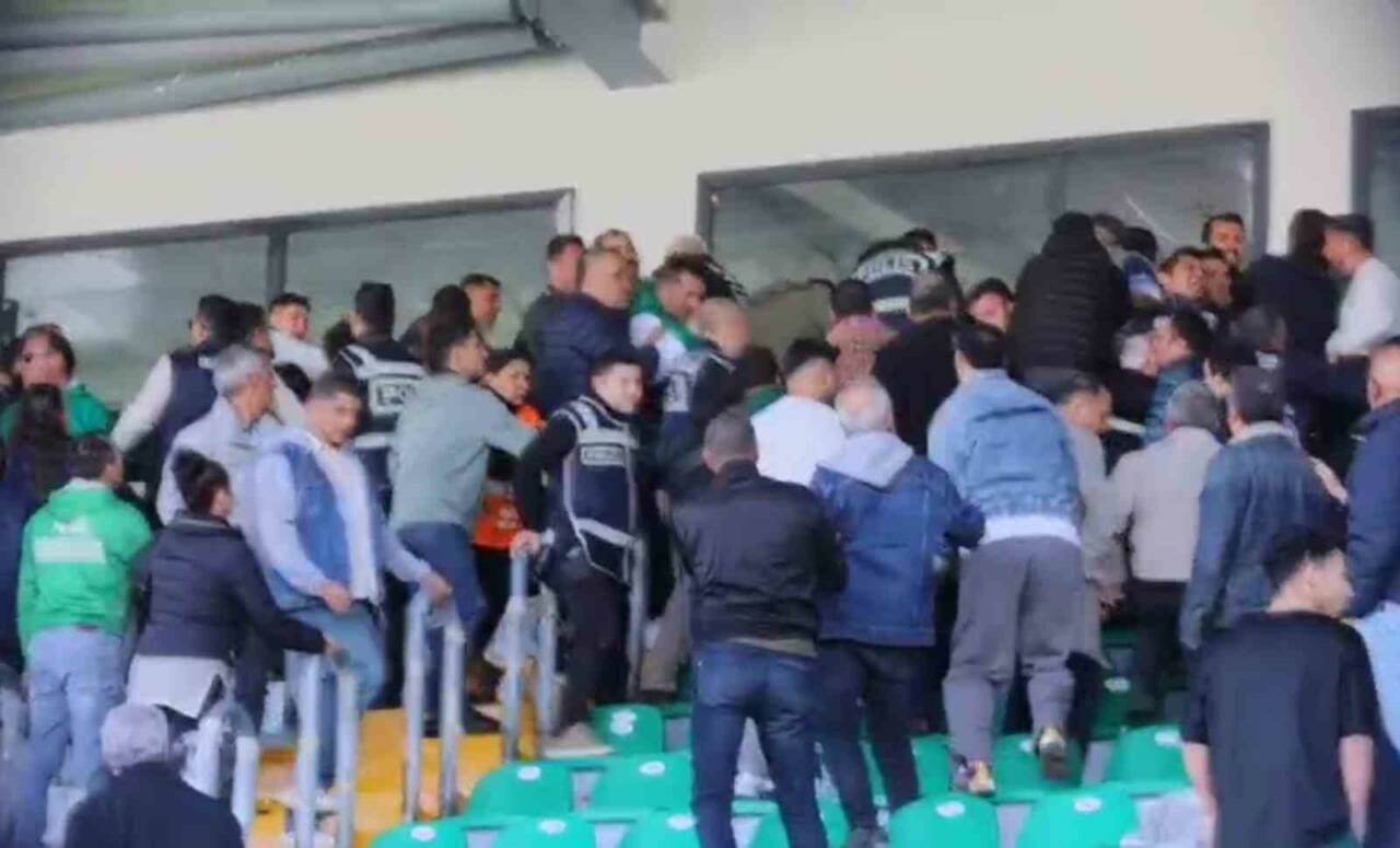 Muğlaspor-Şanlıurfaspor maçının ardından tribünlerde yaşanan arbede sonucu Şanlıurfaspor Başkanı Kemal