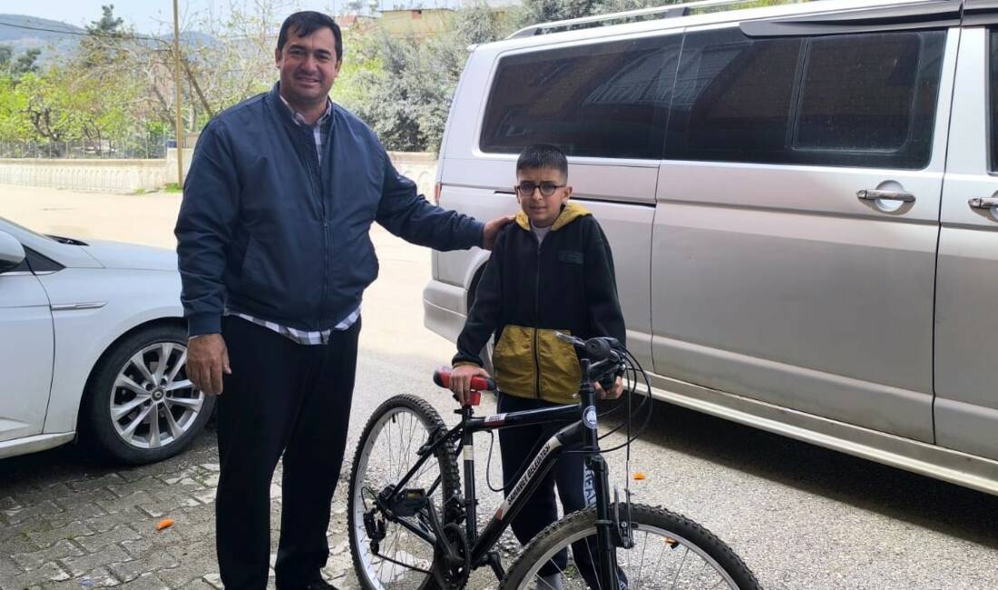 Gaziantep’te hayırsever bir ailenin kızı, okulda kendisine ödül olarak verilen