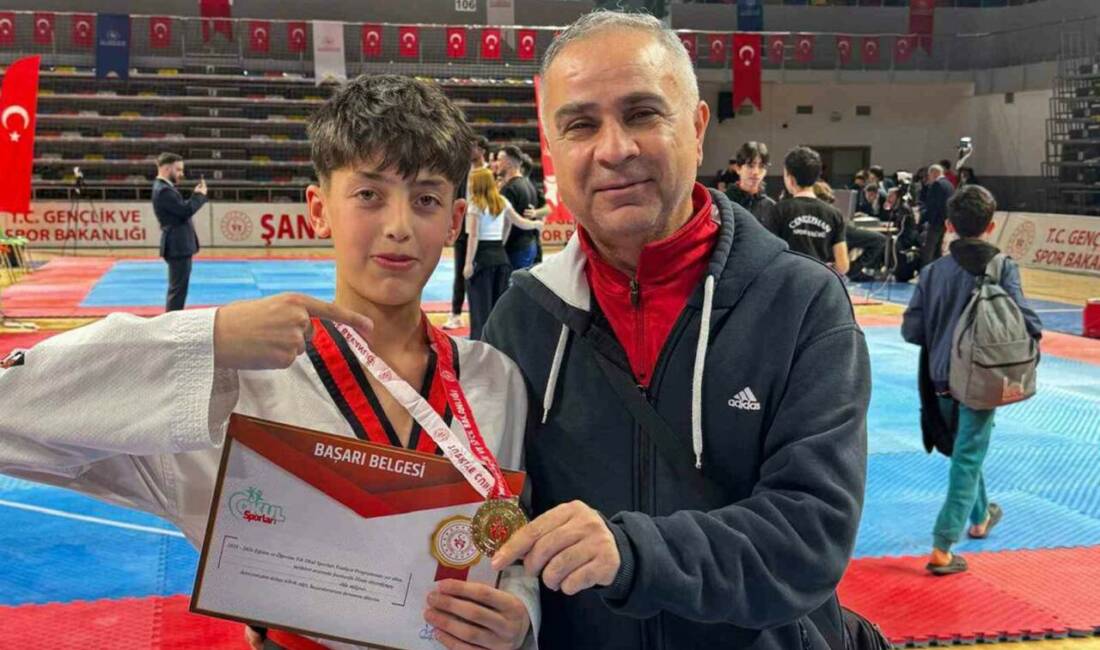 2025-2026 Okul Sporları Taekwondo Yıldızlar Grup Müsabakalarına katılan Arabanlı sporcu