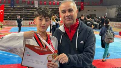 2025-2026 Okul Sporları Taekwondo Yıldızlar Grup Müsabakalarına katılan Arabanlı sporcu