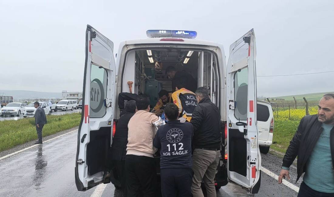 Siirt’in Kurtalan ilçesinde otomobil ile kamyonetin çarpışması sonucu 2 kişi