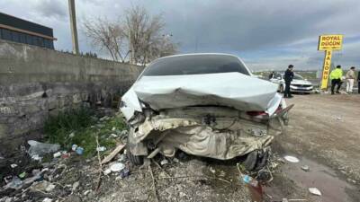Şanlıurfa’nın Siverek ilçesinde otomobilin yayaya çarpması sonucu meydana gelen trafik