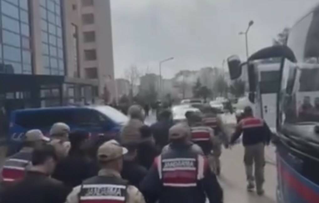 Şanlıurfa’nın Siverek ilçesinde sahte "askerliğe elverişli değildir" raporu düzenledikleri tespit