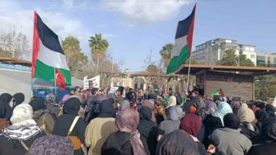 Şanlıurfa'da toplanan yüzlerce kadın, İsrail'in idam yasasına ve Mescid-i Aksa'ya