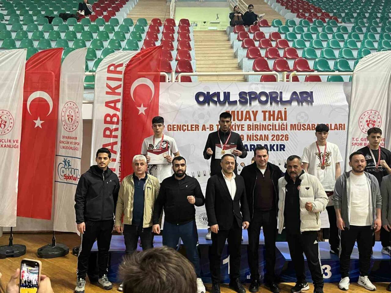 Diyarbakır’da düzenlenen Okul Sporları Gençler Muay-Thai Türkiye Şampiyonası’nda, Şanlıurfa’nın Siverek