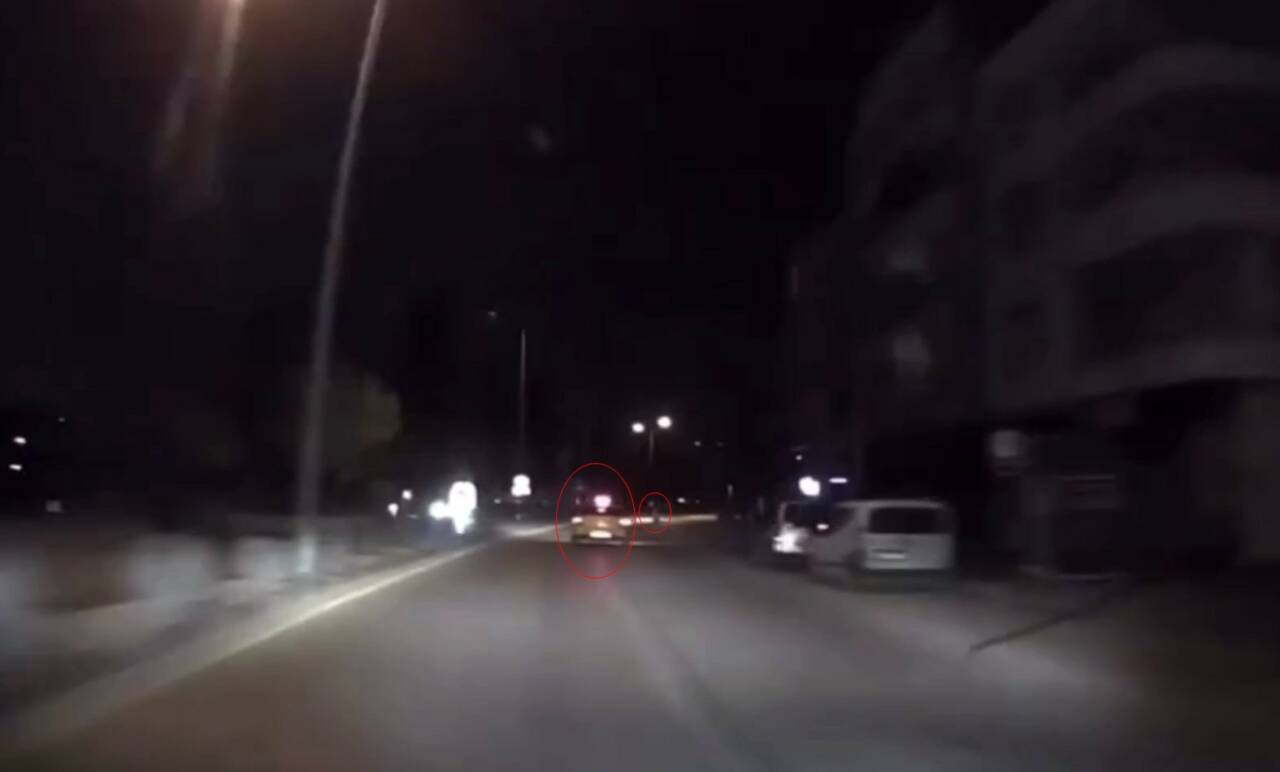 Gaziantep’te yolun karşı tarafına geçmek isteyen 21 yaşındaki genç kız,