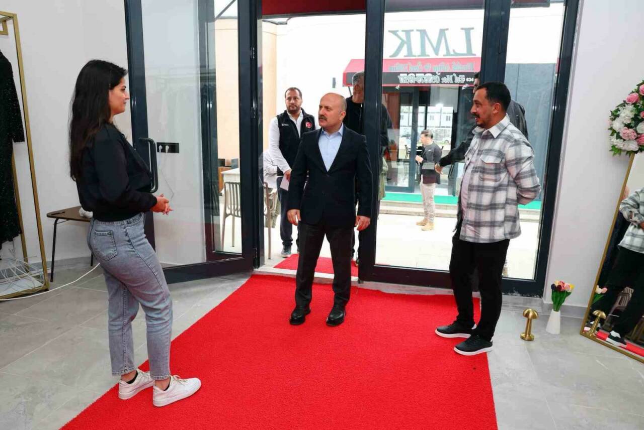 Adıyaman Valisi Osman Varol, kent meydanı esnafı ve Atatürk Bulvarı