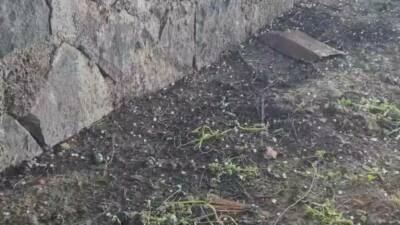 Gaziantep'in Yavuzeli ilçesinde sağanak yağışın ardından nohut büyüklüğünde dolu yağışı