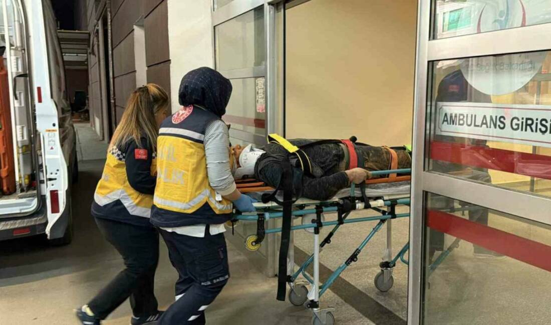 Adıyaman’da, yüksekten düşen bir işçi yaralandı.