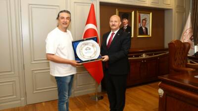 Kurban Bayramı'nın ilk gününde Adıyaman'da ihtiyaç sahibi ailelere kurban eti