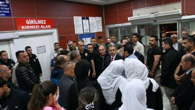 Şırnak’ta voleybol oynarken fenalaşarak yere yığılan 19 yaşındaki öğrenci, sağlık