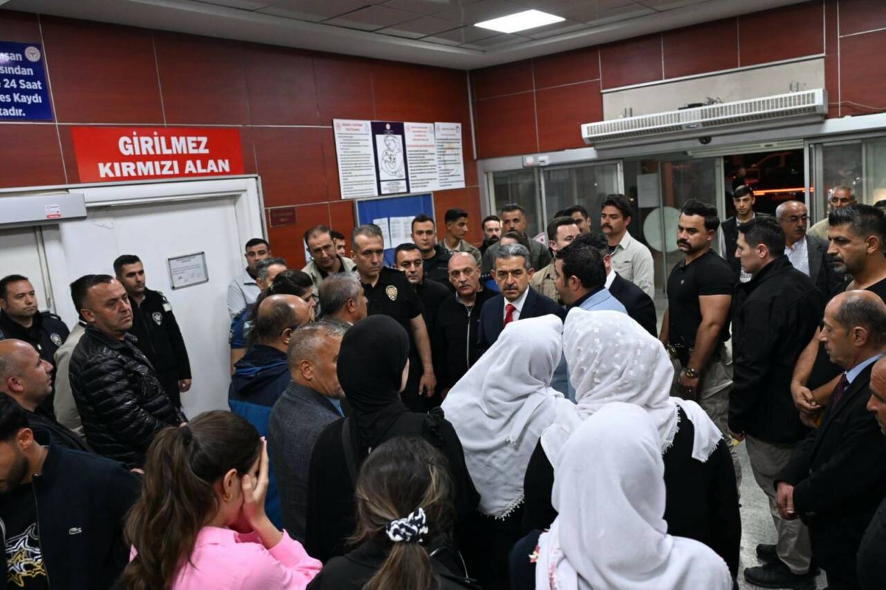 Şırnak’ta voleybol oynarken fenalaşarak yere yığılan 19 yaşındaki öğrenci, sağlık