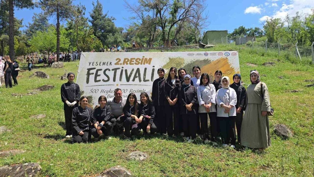 Yesemek Açık Hava Müzesi’nde düzenlenen "Yesemek 2. Resim Festivali"nde 13