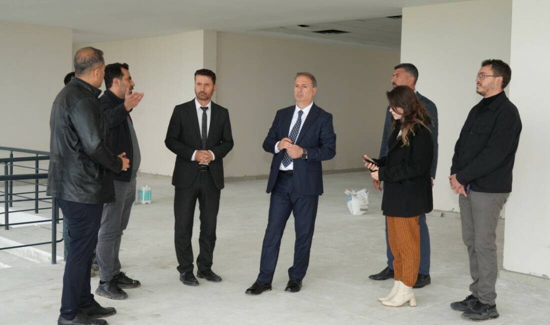 Adıyaman İl Milli Eğitim Müdürü Ali Tosun, Samsat'ta yapımı devam