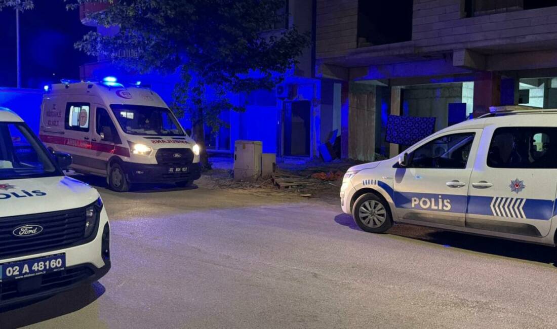 Adıyaman’da bir kişi kendini asarak hayatına son verdi. 