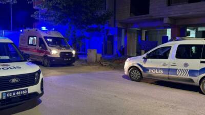 Adıyaman’da bir kişi kendini asarak hayatına son verdi. 