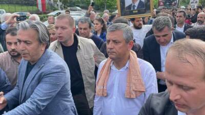 CHP Genel Başkanı Özgür Özel, CHP Genel Merkezinde yaşanan gerginliğin