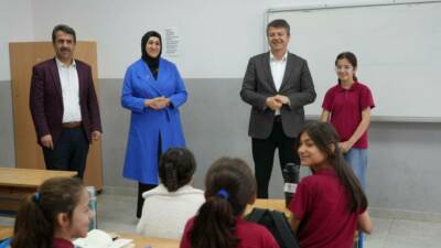 Adıyaman Belediye Başkanı Abdurrahman Tutdere, Örenli 1 Aralık Ortaokulu 6-A