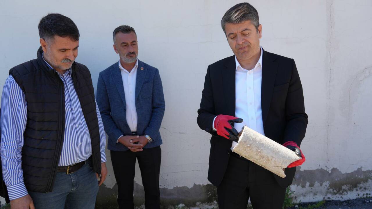 Adıyaman Belediye Başkanı Abdurrahman Tutdere, kent genelinde yenilenen içme suyu
