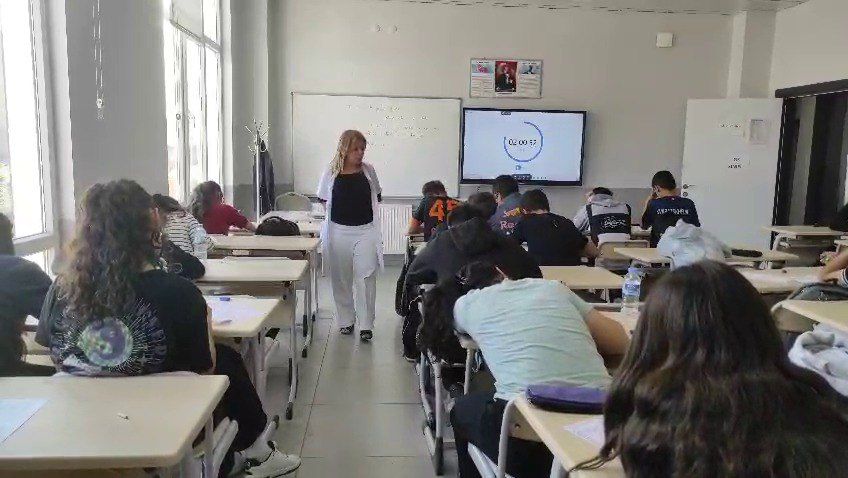 Adıyaman Belediyesi Kültür ve Eğitim Merkezi’nde, LGS’ye hazırlanan öğrenciler için