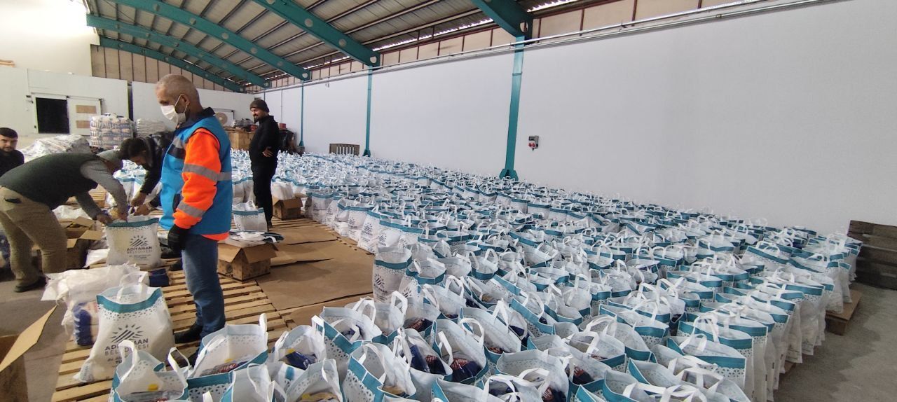Adıyaman Belediyesi, Kurban Bayramı öncesinde ihtiyaç sahibi ailelere yönelik gıda