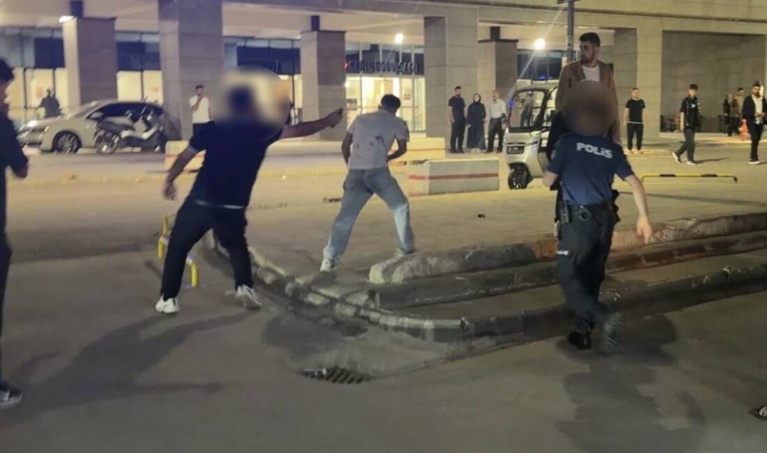 Adıyaman Eğitim ve Araştırma Hastanesinde bıçaklı saldırıya uğrayan 2 güvenlik
