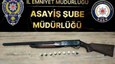 Adıyaman’da bir şahıs, üvey kız kardeşinin çalıştığı iş yeri önünde