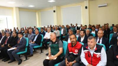 Gölbaşı'nda gerçekleştirilen İlçe İstişare Toplantısı'nda mahalle ve köylerin ihtiyaçları, talepleri