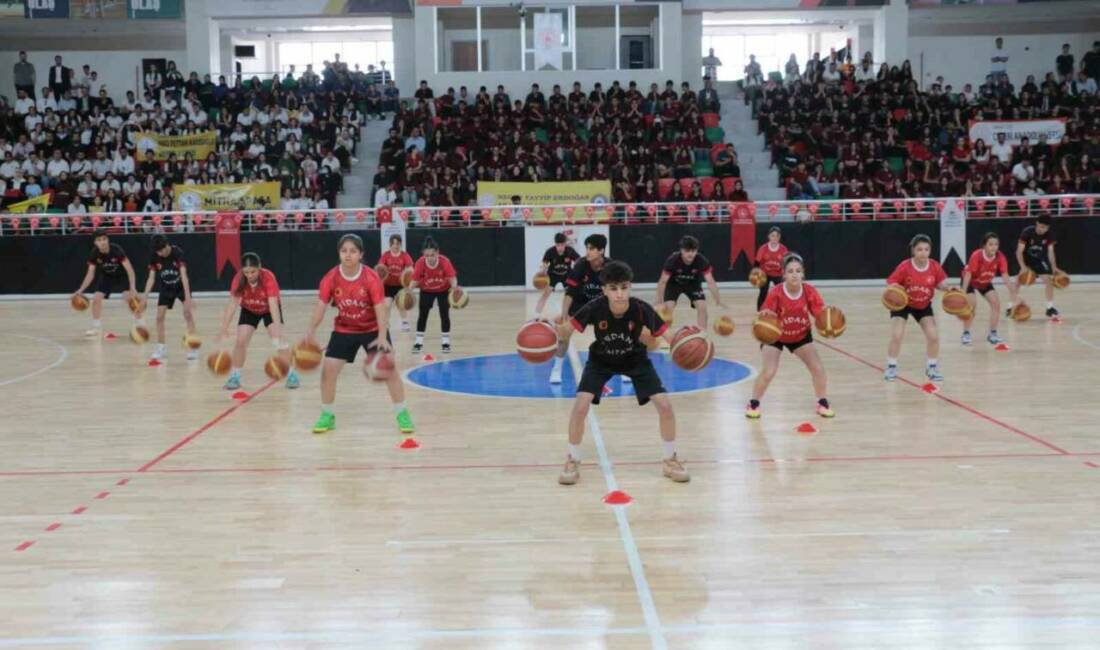 Şırnak’ın Cizre ilçesinde 19 Mayıs Atatürk’ü Anma Gençlik ve Spor