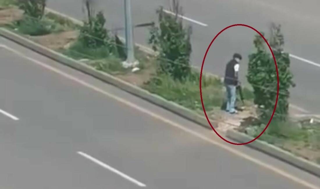 Diyarbakır’ın merkez Yenişehir ilçesinde saldırganın silahla kurşunlamaya gittiği anlar cep