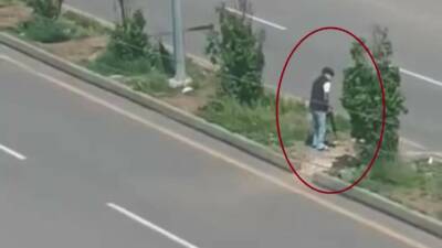 Diyarbakır’ın merkez Yenişehir ilçesinde saldırganın silahla kurşunlamaya gittiği anlar cep