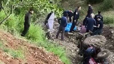 Gaziantep’te kontrolden çıkarak devrilen traktörün sürücüsü hayatını kaybetti.