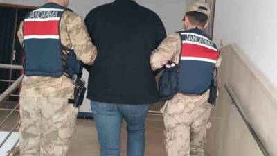 Şanlıurfa’da dolandırıcılık suçundan aranan şahıs jandarma ekipleri tarafından yakalandı.