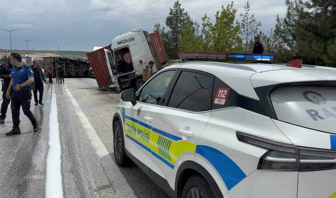 Gaziantep’te 4 aracın karıştığı zincirleme kaza: 1 yaralı Gaziantep’te 3 tır ile 1 otomobilin karıştığı zincirleme trafik kazasında