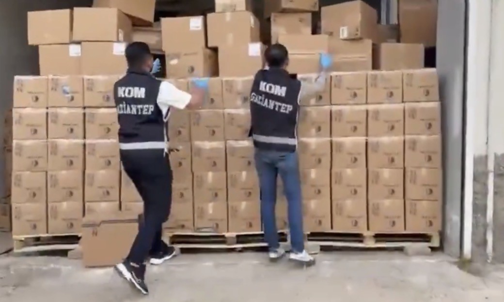 Gaziantep'te düzenlenen operasyonda 83 bin 679 gümrük kaçağı tıbbi ilaç