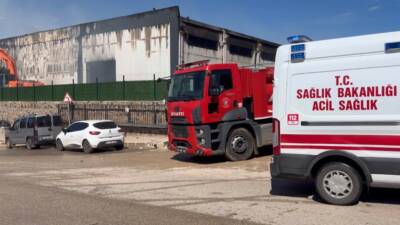 Gaziantep’te mobilya fabrikasında çıkan yangın, itfaiye ekiplerinin müdahalesiyle sabah saatlerine