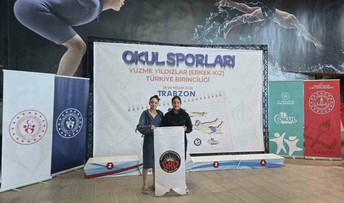 Gaziantep Kolej Vakfı Özel Ortaokulu öğrencileri Yağmur Kont ve Yaren