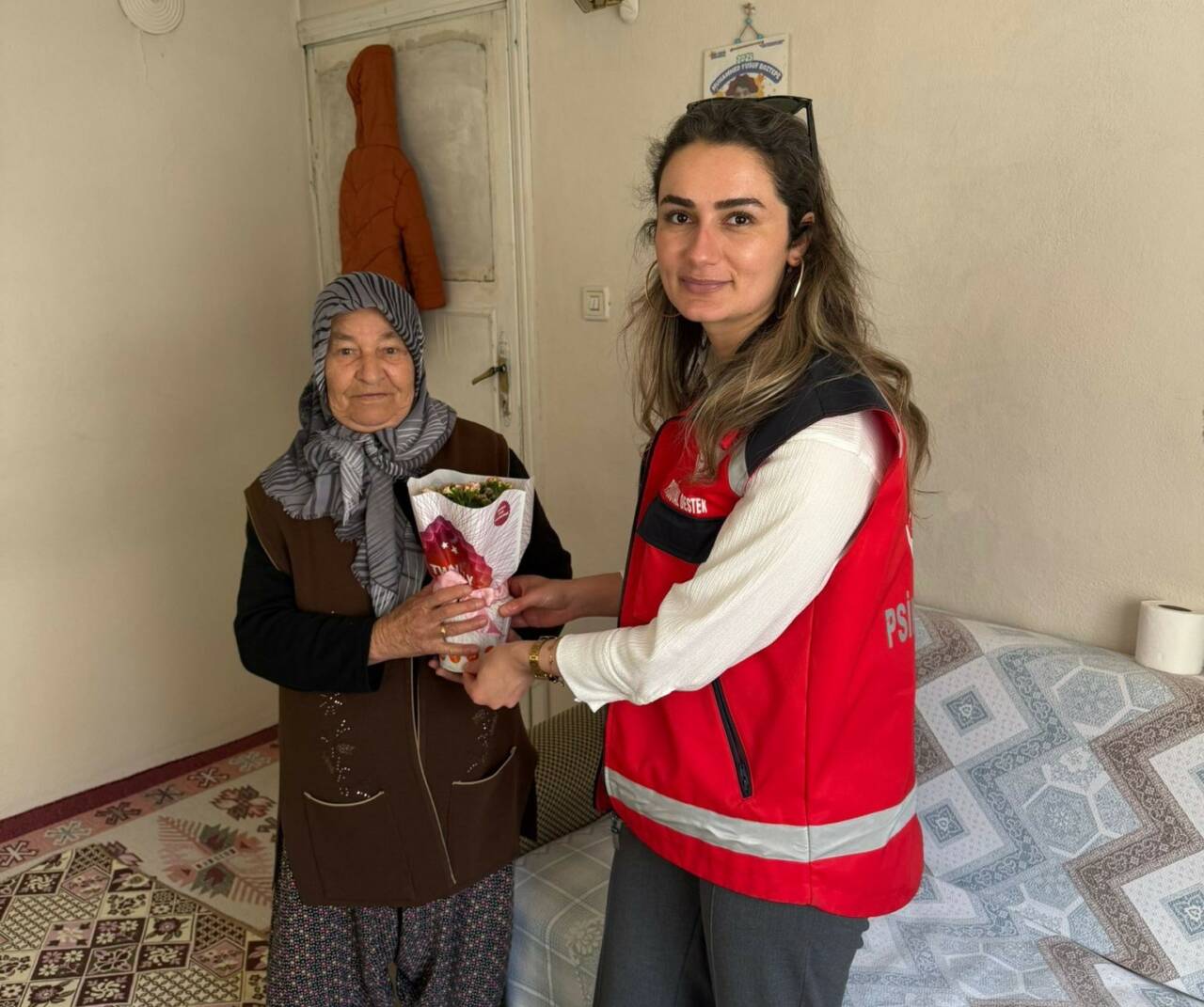 Adıyaman’ın Gölbaşı Sosyal Hizmet Merkezi Müdürlüğü tarafından Anneler Günü dolayısıyla