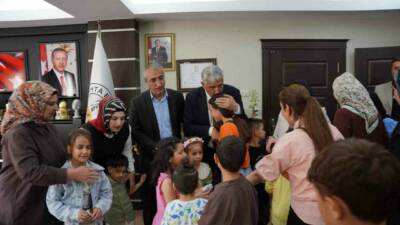 Adıyaman Kâhta Belediyesi’nde Kurban Bayramı dolayısıyla düzenlenen bayramlaşma programı, yoğun