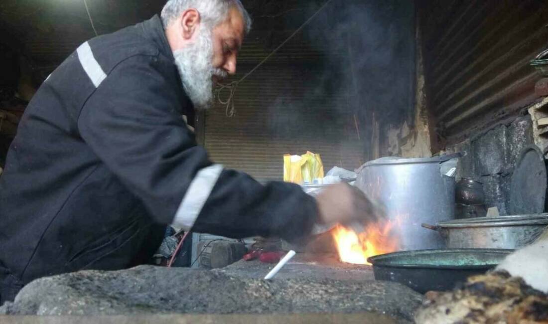 Kalaycı ustası çırak bulamamaktan dert yandı Adıyaman’da son kalaycı ustası çırak bulamamasına ve düşen talebe rağmen