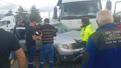 Adıyaman'da, kamyon ile otomobilin çarpışması sonucu 32 yaşındaki Hatice Sarıyar