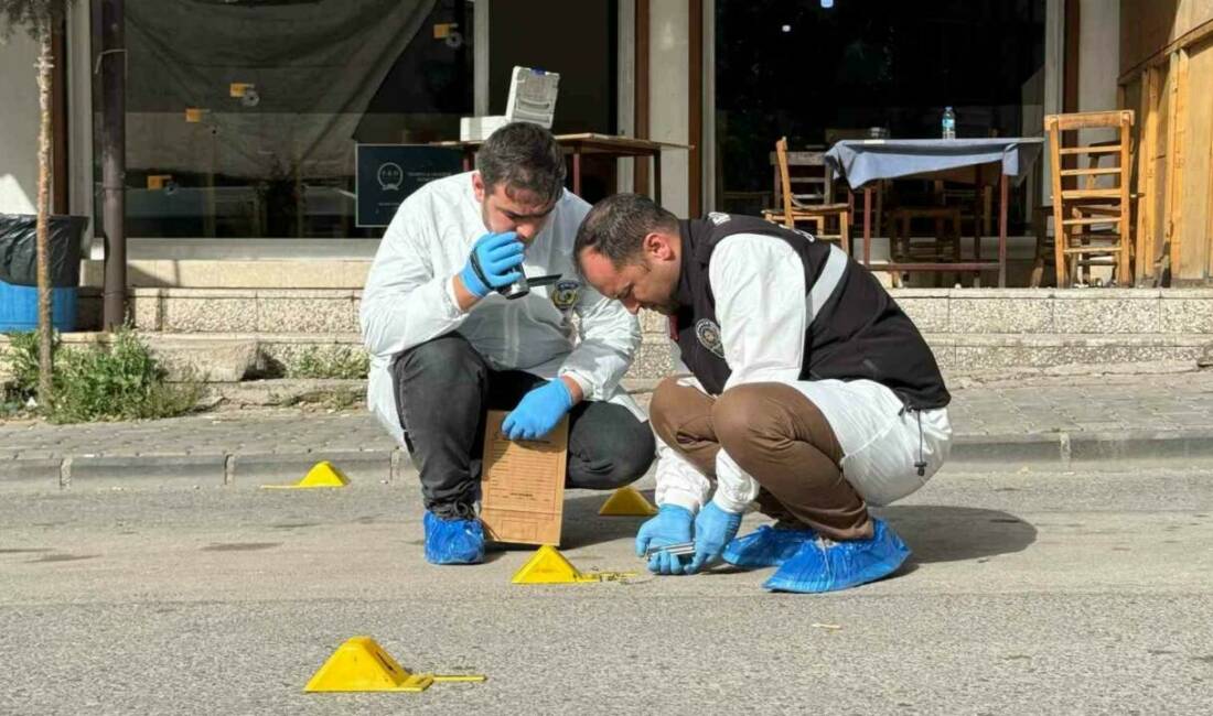 Gaziantep'te, 25 yaşındaki Hasan Kaplan'ı silahla öldürdüğü iddiasıyla yargılanan iki