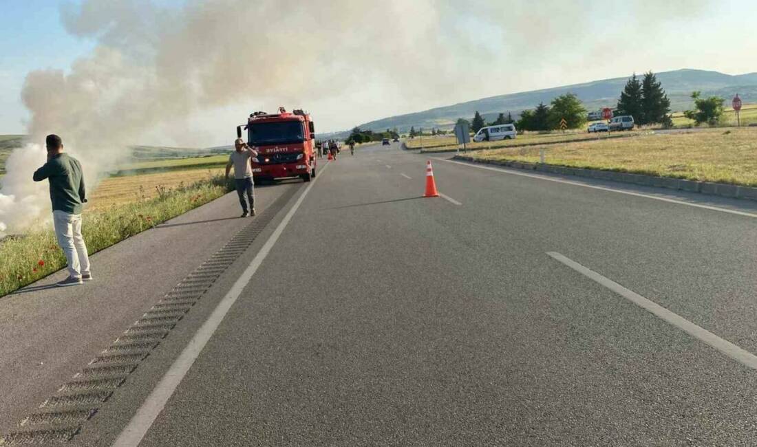 Kilis’te kontrolden çıkarak devrilen otomobilde bulunan 4’ü çocuk 7 kişi