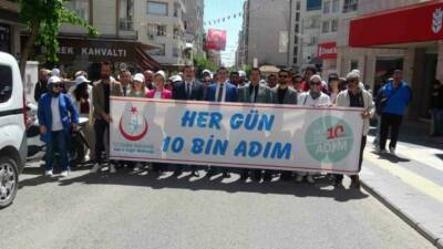 "Sağlık İçin Hareket Et Günü" kapsamında Kilis’te farkındalık yürüyüşü gerçekleştirildi.