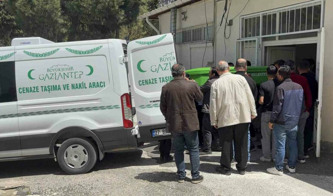 Gaziantep’te konuşmak için kendisini çağıran 17 yaşındaki komşusu tarafından bıçaklanan