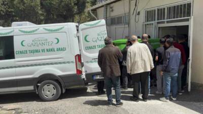 Gaziantep’te konuşmak için kendisini çağıran 17 yaşındaki komşusu tarafından bıçaklanan