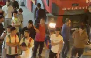 Mardin’in Nusaybin ilçesinde bir apartmanın üçüncü katında çıkan yangın, itfaiye